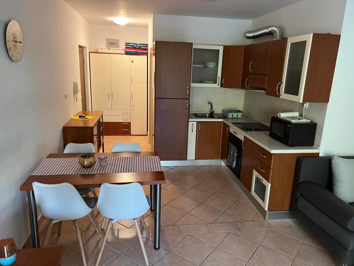 Mario Apartment Брела Екстериор снимка